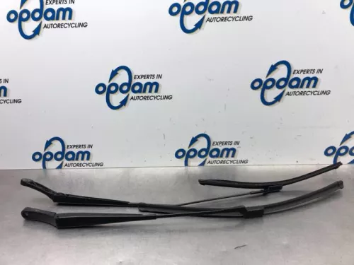 Ruitenwisserarm voor-7608717