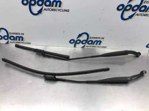 Ruitenwisserarm voor-7364359