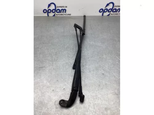 Ruitenwisserarm voor-8196692