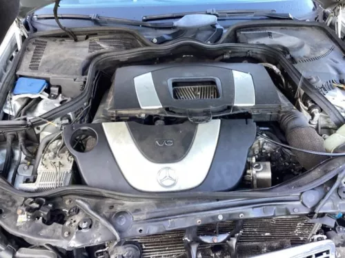 Ruitenwisserarm voor-8247879