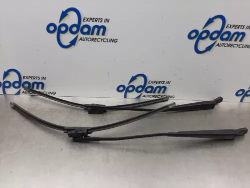 Ruitenwisserarm voor-7617225