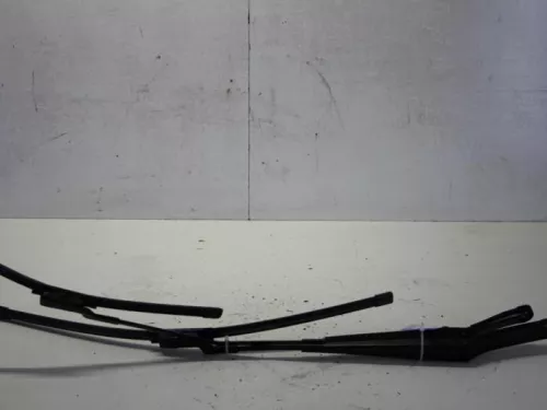 Ruitenwisserarm voor-