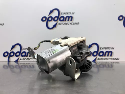 Ruitenwissermotor achter-8213735