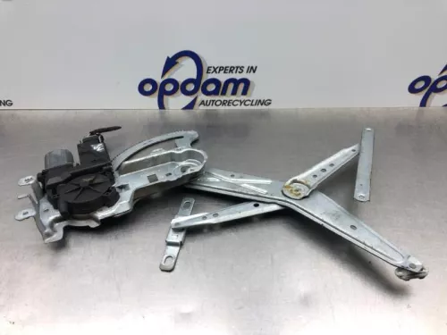 Ruitmechaniek 4Deurs links-voor-8228022