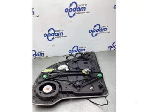 Ruitmechaniek 4Deurs rechts-achter-8282811