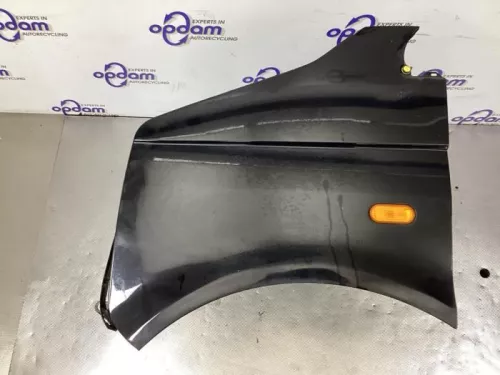 Scherm links-voor-8266133