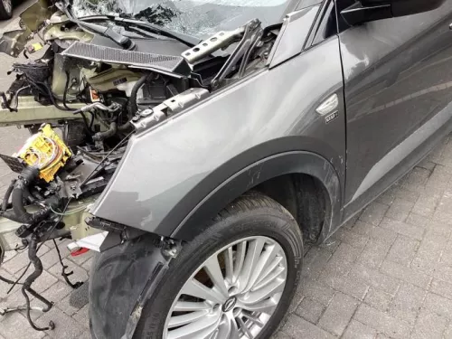 Scherm links-voor-8313749