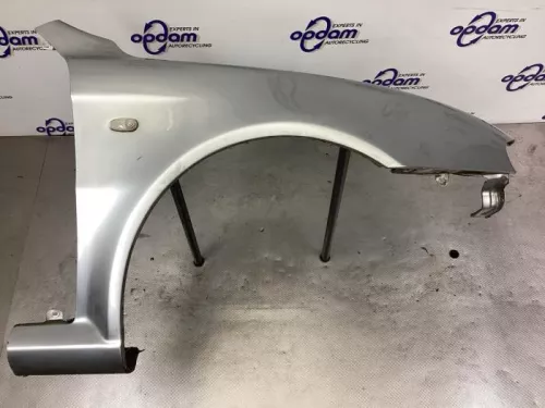 Scherm rechts-voor-8242847