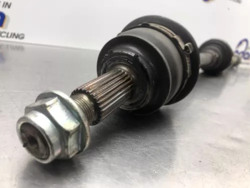 Aandrijfas rechts-voor Mazda gtu12550x f6w30