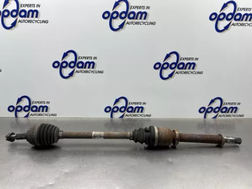 Aandrijfas rechts-voor Renault 8200557126 jh3185