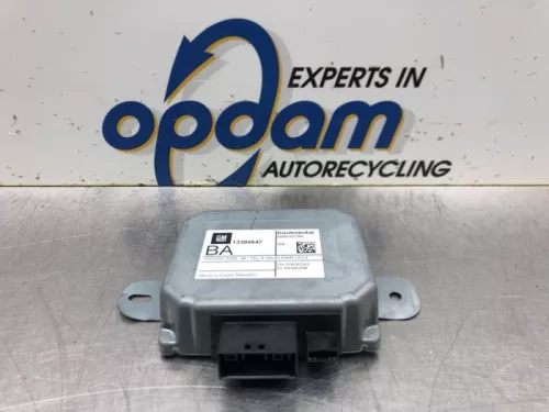 Spanningsregelaar-8100000