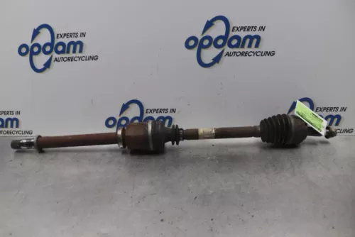 Aandrijfas rechts-voor Renault 8200436366 nd0015