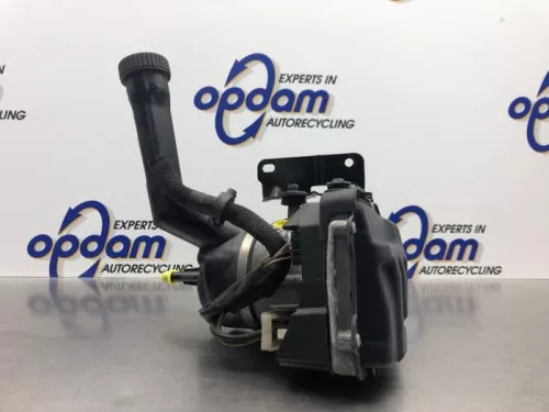 Stuurbekrachtiging Pomp-8040612