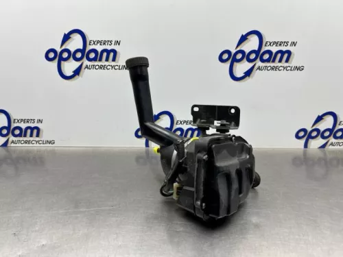 Stuurbekrachtiging Pomp-8305356