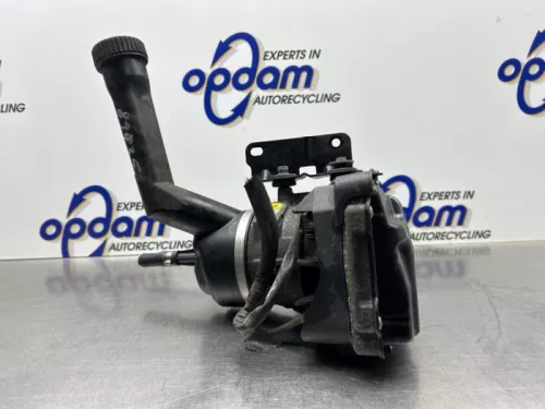 Stuurbekrachtiging Pomp-8130916