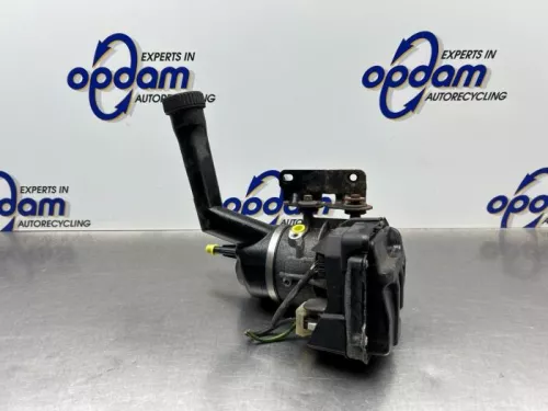 Stuurbekrachtiging Pomp-8324296