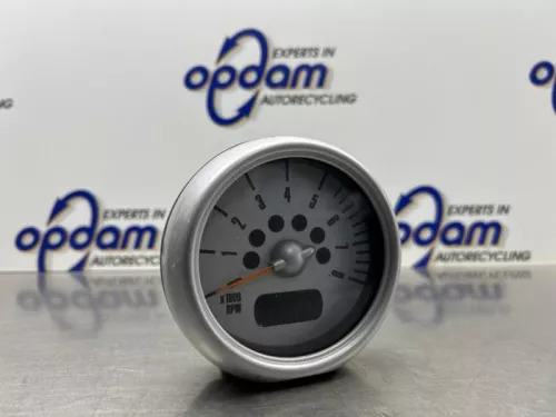 Toerenteller-8185813