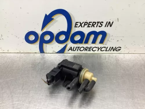 Vacuum ventiel-8121988