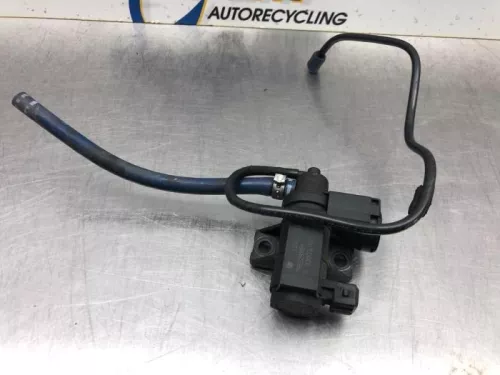 Vacuum ventiel-8046853