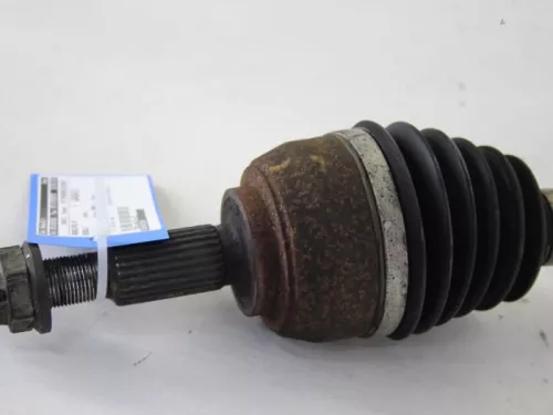 Aandrijfas rechts-voor Renault 8200436366