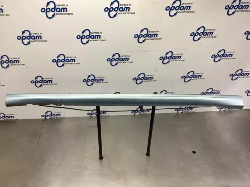 Zijskirt links-8037347