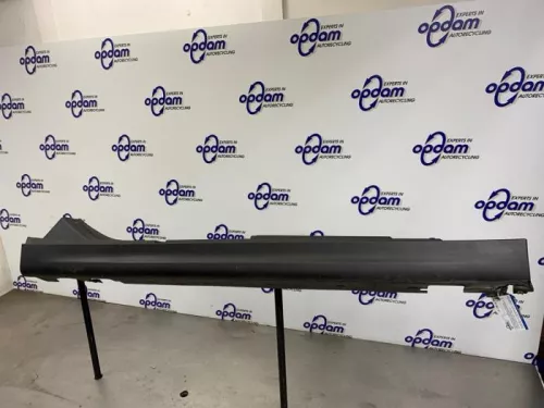 Zijskirt rechts-8102585