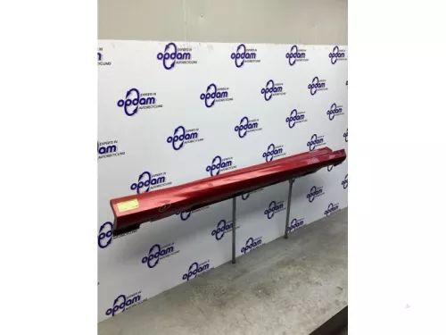 Zijskirt rechts-7993450