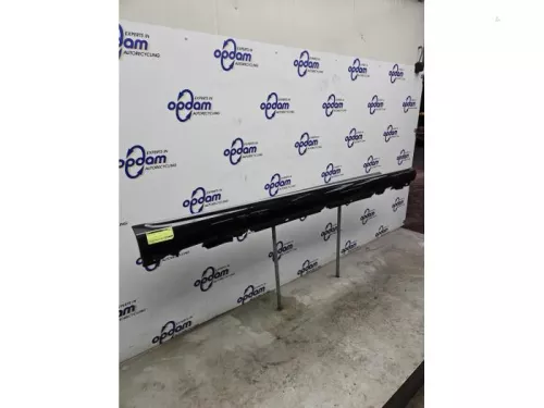 Zijskirt rechts-8140546