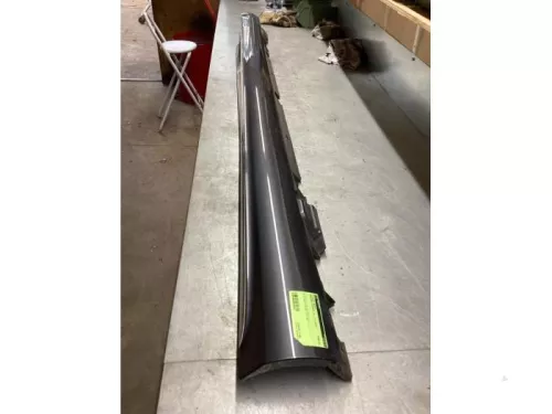 Zijskirt rechts-6664978