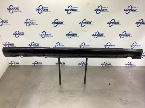 Zijskirt rechts-7931635