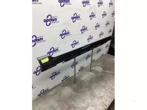 Zijskirt rechts-7912223