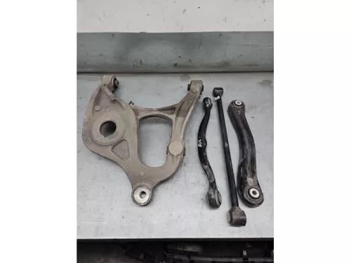 Draagarm rechts-achter-8282811