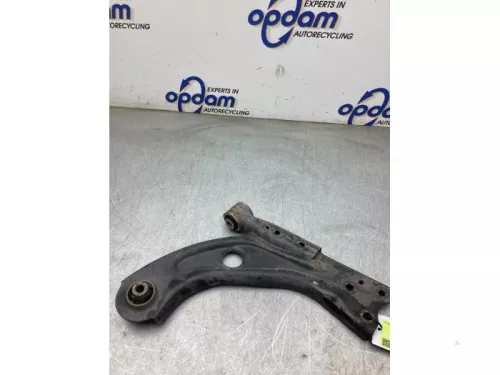 Draagarm onder links-voor-8197799