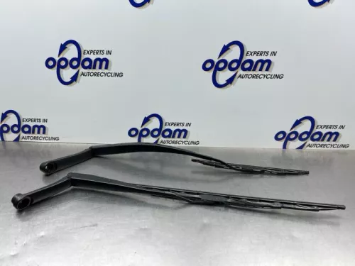 Ruitenwisserarm voor-8341294