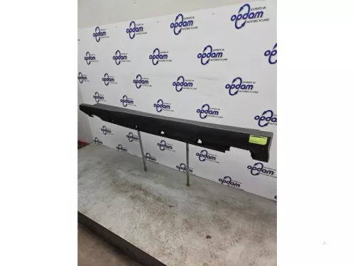 Zijskirt links-8282811