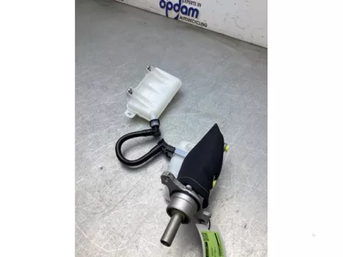 Hoofdremcilinder-8317697