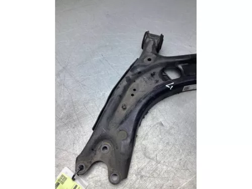 Draagarm onder links-voor-8247887