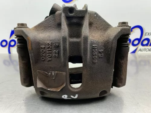 Remklauw (Tang) rechts-voor-8304742