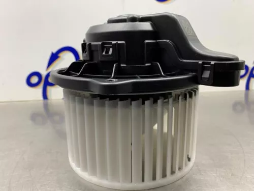 Kachel Ventilatiemotor-8341294