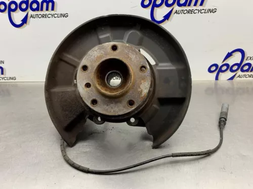 Fusee rechts-achter-8331710