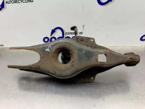 Draagarm links-achter-8247879