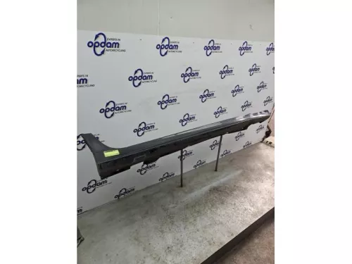 Zijskirt rechts-8253444