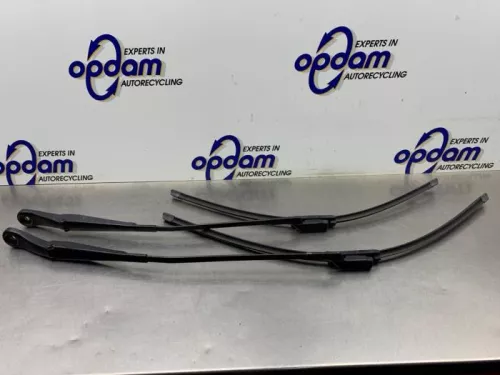 Ruitenwisserarm voor-8345625