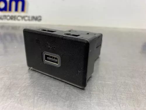 AUX/USB aansluiting-8347940