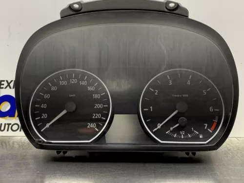 Kilometerteller KM-8331710