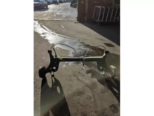 Achteras voorwielaandrijving-8196683