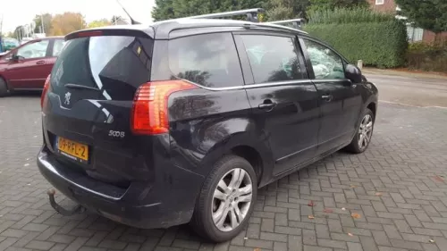 Achteras voorwielaandrijving-7737613