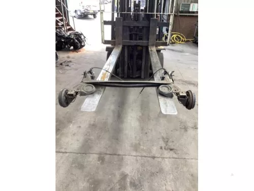 Achteras voorwielaandrijving-8130377