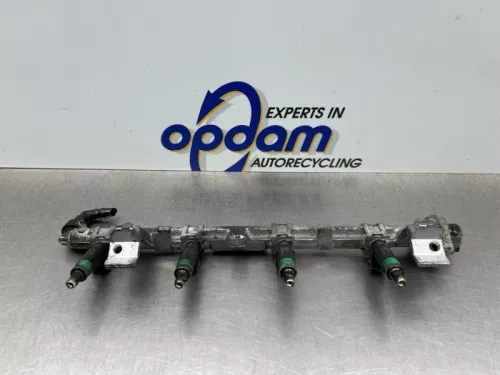 Injector (benzine injectie)-8338365