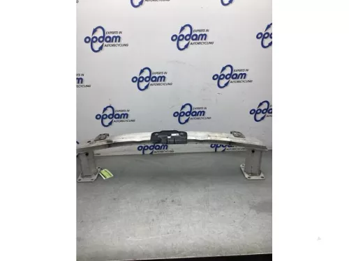 Bumperframe voor-8332881